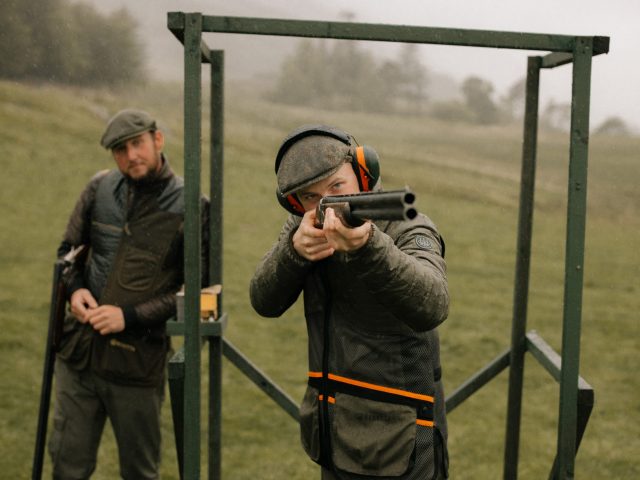 Clay pigeon shooter