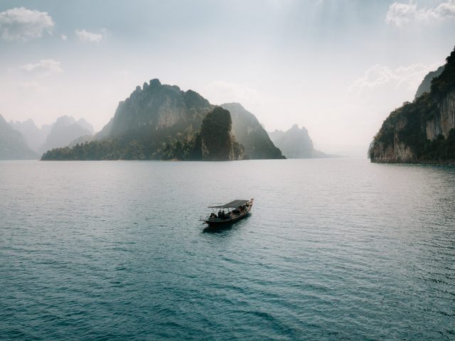 Table boat - Khao Sok